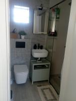 Calyra Studio in Trikala - Near Hospital - Chambres d'hôtes Tríkala
