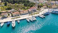 Historic Stone Home With Xbox Game Room & Garden - B&B Stari Grad