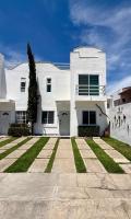 Relaxing 3BR Vacation Home w Pool, BBQ, King Suite Near Beach Nuevo Vallarta - Chambres d'hôtes Jarretadera