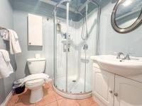 Habitación Estándar con cama grande y baño privado