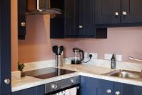 Upper Eastside - XL bed, Balcony, close Cafes and Bars - B&B Belfast