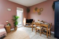 Upper Eastside - XL bed, Balcony, close Cafes and Bars - B&B Belfast