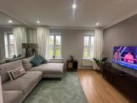 Stretford 4 Bed Townhouse M32 - B&B Manchester