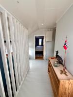 Cozy House by the Lake - Bed and Breakfast Festvåg