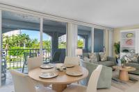1 Bed Steps to Beach Access JW Marriott - B&B Marco Island