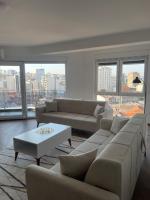 Sky Line Apartm in City Center, 3BR, Free Parking - Ferienwohnung Pristina