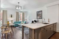 Contemporary Condo Downtown Savannah - B&B Savannah