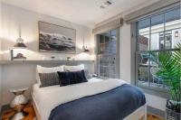 Upscale Carriage House with Pool Near River St - Chambres d'hôtes Savannah