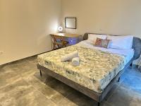 Coral Urbanite - B&B Rodi