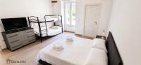 Vierbettzimmer mit privatem externen Bad