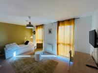 We Live In R - Suite 302 - Ferienwohnung Reims