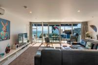 Oceanfront Apartment at Latitude 41 - B&B Nelson