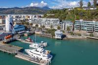 Oceanfront Apartment at Latitude 41 - B&B Nelson