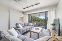Waterfront Lagoon Suite 1 Bed Luxury Apartment - Bed and Breakfast Darwin