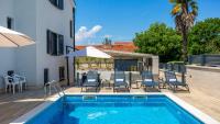 Apartment Estate 1 - Island Krk by Villas Guide - B&B Malinska