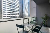 Epic CBD Apartment with Rooftop Pool Views and Gym! - Chambres d’hôtes Melbourne