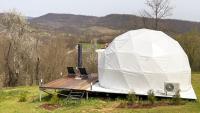 Geo Dome with Private Bathroom, E-Scooters & Mountain Views - B&B Radovtsi