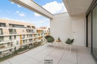 Orion View - brand new apartment with swimming pool - B&B Nieuwpoort
