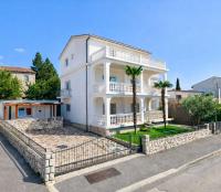 Apartments Vukovic - Bed and Breakfast Selce