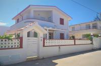Villa dei Fiori - Ground Floor Garden Apartment Near Beach - B&B San Lorenzo