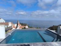Casa da Vigia, Seaview House - sleeps 8 people - Chambres d'hôtes Feteira Grande