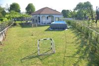 Villa PeSa with Private Pool, Jacuzzi & Sports Garden - B&B Podgorica
