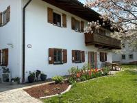 Ferienwohnung Fischbacher - Bed and Breakfast Waging am See