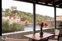 Mani s Secret Cove Suite Next To The Sea - Chambres d'hôtes Alýpa