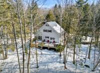 Petit bouleau - spa and electric charging station - B&B Mansonville