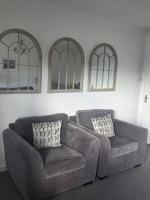 Charming, homely 2 bed flat in heart of village - Chambres d'hôtes Bridge of Weir