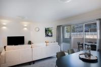 Manly Beachfront 3BR walk to cafes & dining - Bed and Breakfast Sydney
