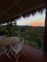 Oceanview Cottage Cempaga - entire 2 BR Bungalow 135 sqm - Bed and Breakfast Temukus