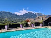 Suite cocoon - cuisine - sauna privé - piscine - Ferienwohnung Monthion