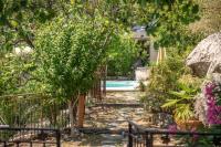 Le Petit Mas 2-bedroom house with shared pool - B&B Falicon