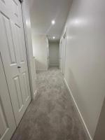 New and nice bedroom in Riverview D - B&B Edmonton