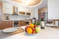 101 Центр ,1-10 спальных мест,просторная, 4 кровати и раскладной диван,фильтр для воды - B&B Astaná