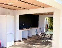 Chalet en Conil, descansa y disfruta BBQ AIRE PISCINA privada PARKING - Chambres d'hôtes Conil de la Frontera