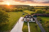 Large Detached Farm House with Hot Tub - Bed and Breakfast Blean
