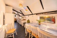 Large Detached Farm House with Hot Tub - B&B Blean
