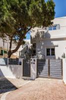 Xenitia Syros - Bed and Breakfast Ermoúpolis