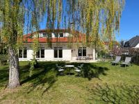 Ferienhaus mit 2 Schlafzimmern und 2 Bädern - B&B Großenhain