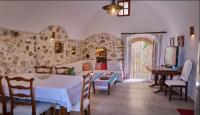 Trifillianika Traditional House - B&B Trifyllianika