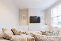 Lily Cottage Modern 3 Bed Home - B&B Worcester