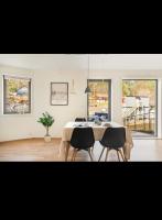Bright & Spacious 3 Bedroom Apartment in Fyllingsdalen, Vestlundveien 24 F, West Bergen - B&B Bergen