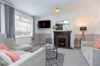 DiscountsContractorsWIFIFree ParkingSmart TV - B&B Durham