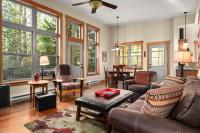 Tranquil Creekside Cabin - B&B Columbia Falls
