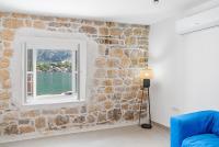 Seafront Apartment, Bay of Kotor, 2 Beds, Pets - B&B Muo