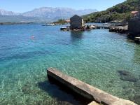 BlueWave Apartmani - Bjelila - B&B Teodo
