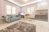 Modern fully-equipped house, 5 min walk from metro - Chambres d’hôtes Athènes