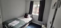 Langcliffe near warwick hospital, free parking, fast wifi, sleeps 5 - Chambres d’hôtes Warwick
